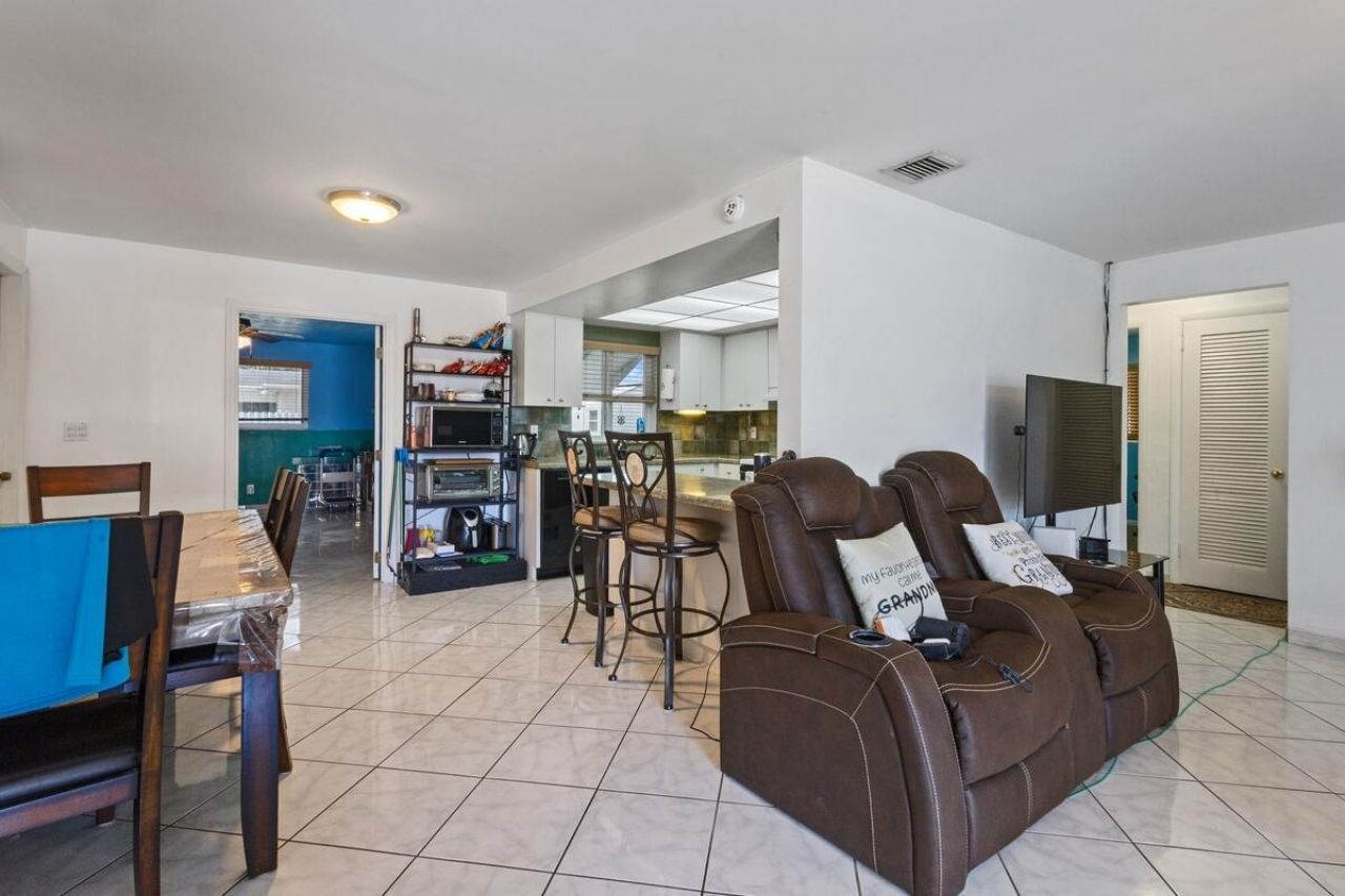 101 NE 195th Street, Miami, FL 33179 Photo