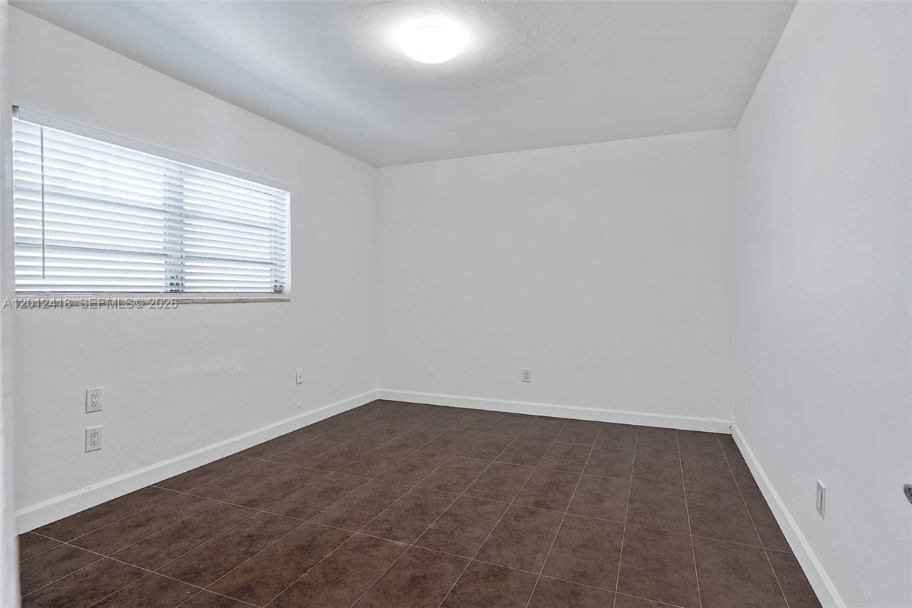 645 NE 77th St , Unit 2, Miami, FL 33138 Photo