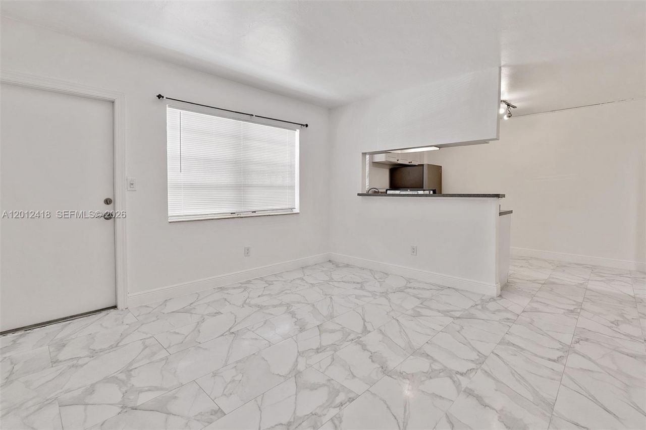 645 NE 77th St , Unit 2, Miami, FL 33138 Photo