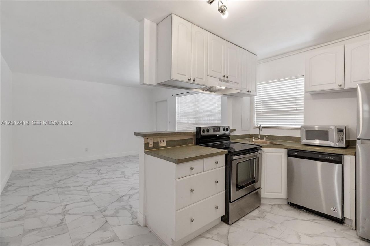 645 NE 77th St , Unit 2, Miami, FL 33138 Photo