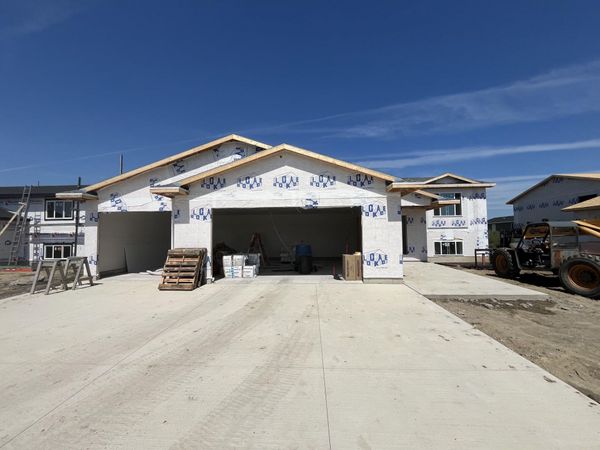 1301 NE 34th Avenue, Aberdeen, SD 57401