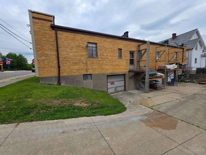 5555 Bridgetown Road, Green Township, OH 45248 Photo 3