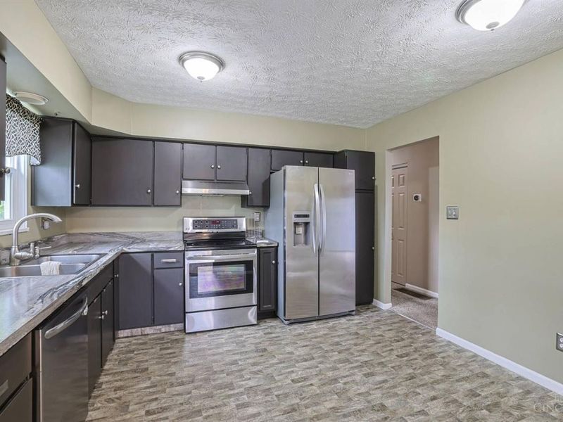 321 Allanhurst Avenue, Vandalia, OH 45377 Photo 12