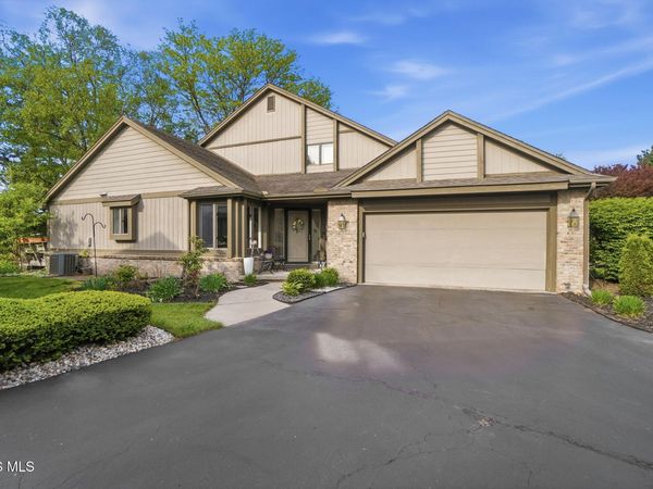 6911 Milrose Lane, Toledo, OH 43617