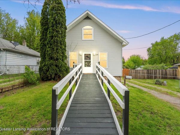 219 E Harris Street, Lansing, MI 48906