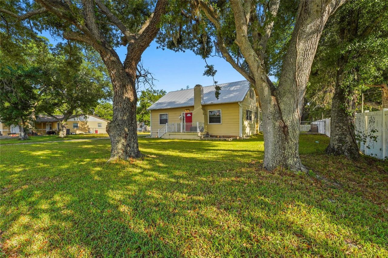 219 39th Street E, Palmetto, FL 34221 Photo
