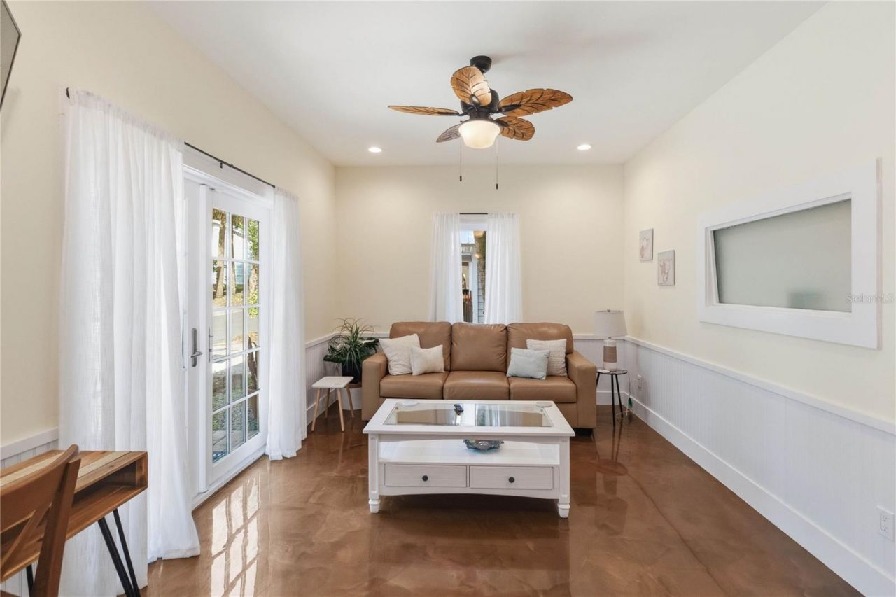 207 Esther Street , New Smyrna Beach, FL 32169 Photo