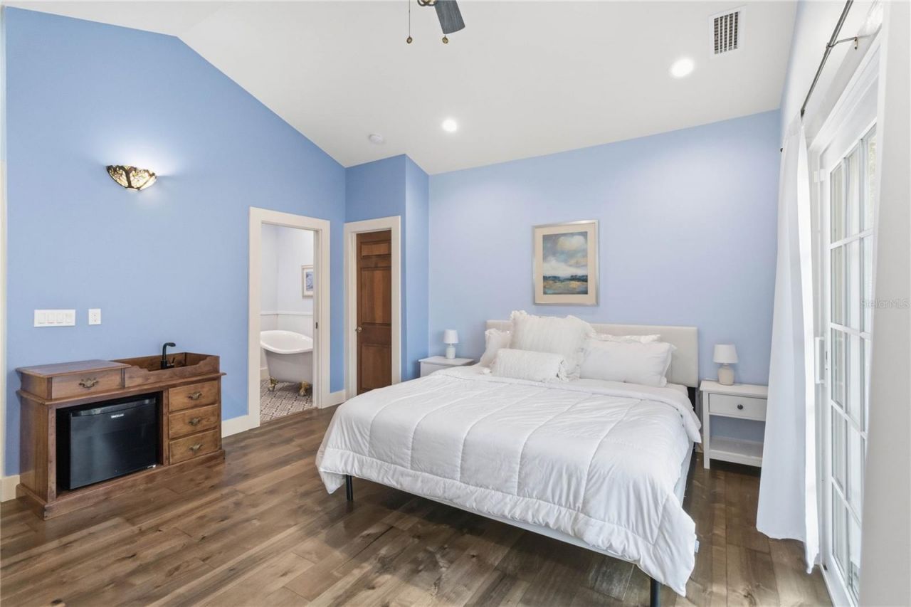 207 Esther Street , New Smyrna Beach, FL 32169 Photo