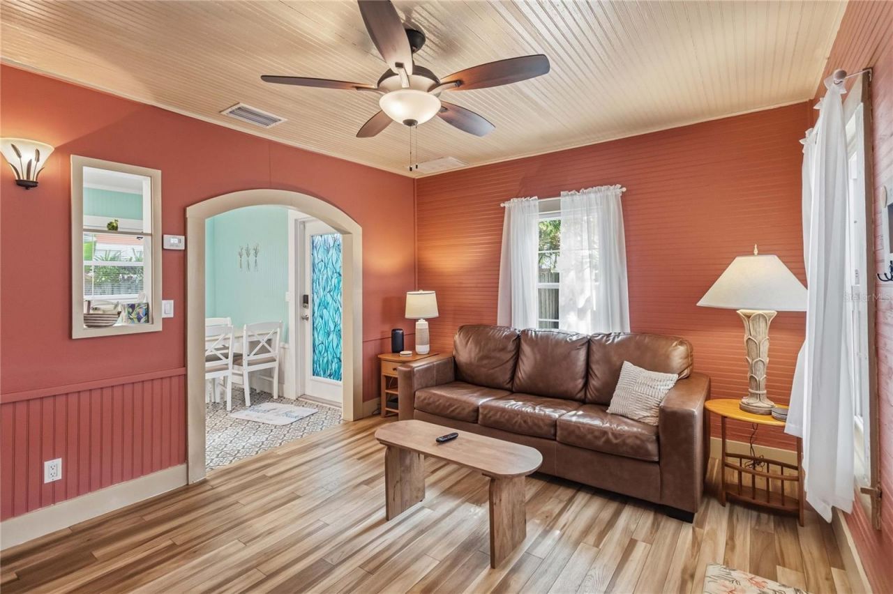207 Esther Street , New Smyrna Beach, FL 32169 Photo