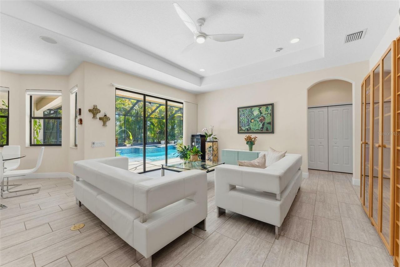 10220 Blossom Trail, Seminole, FL 33772 Photo