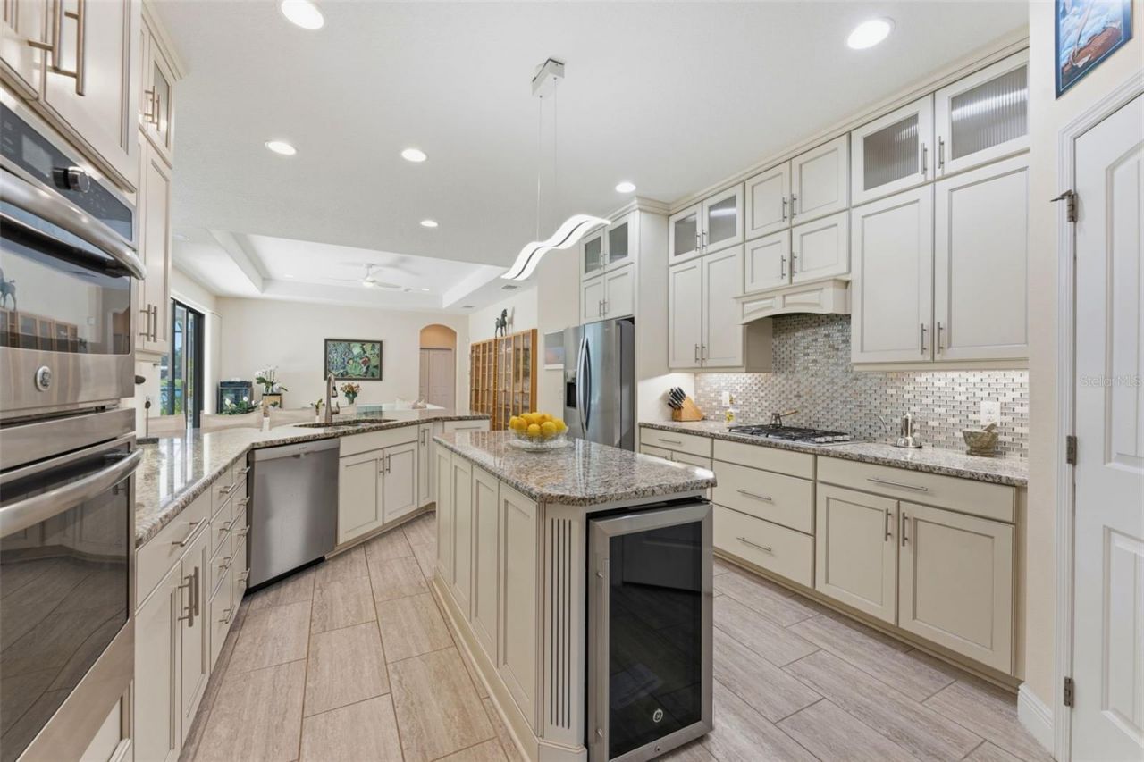 10220 Blossom Trail, Seminole, FL 33772 Photo