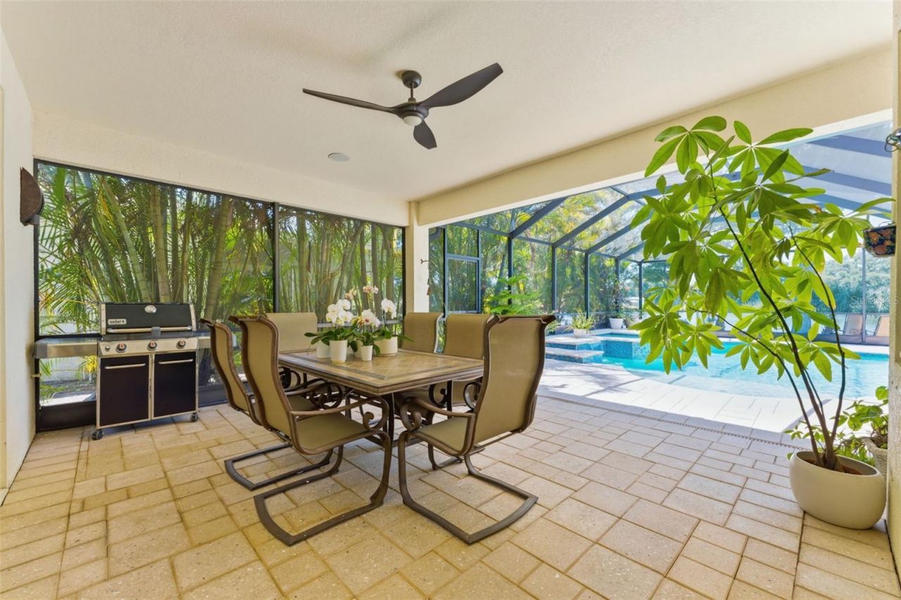 10220 Blossom Trail, Seminole, FL 33772 Photo