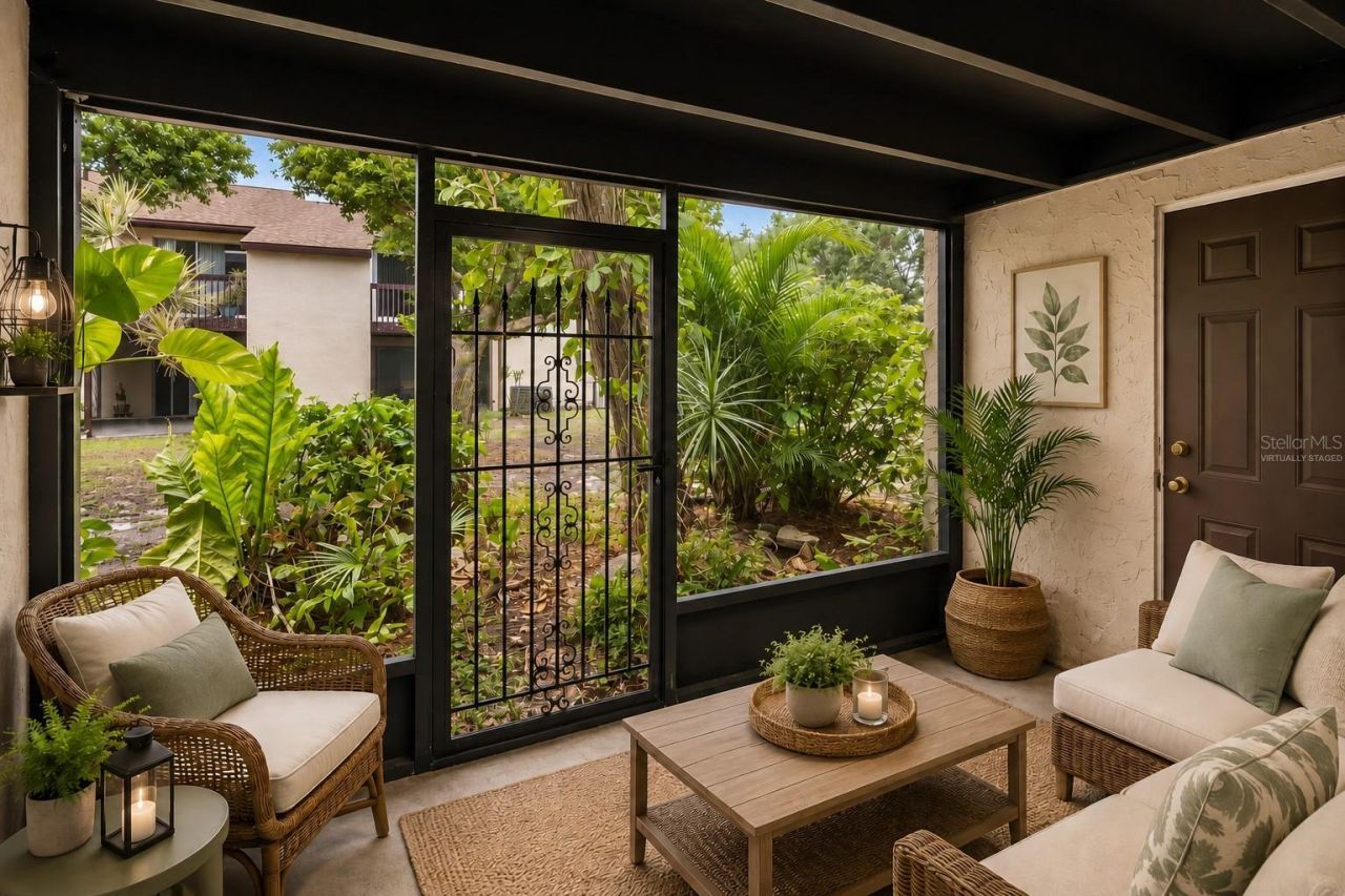 2717 Hidden Lake Boulevard, Unit B, Sarasota, FL 34237 Photo