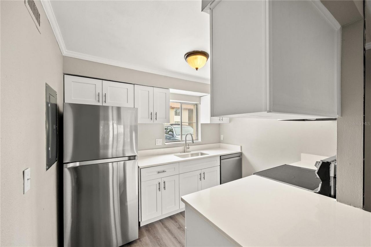 2717 Hidden Lake Boulevard , Unit B, Sarasota, FL 34237 Photo