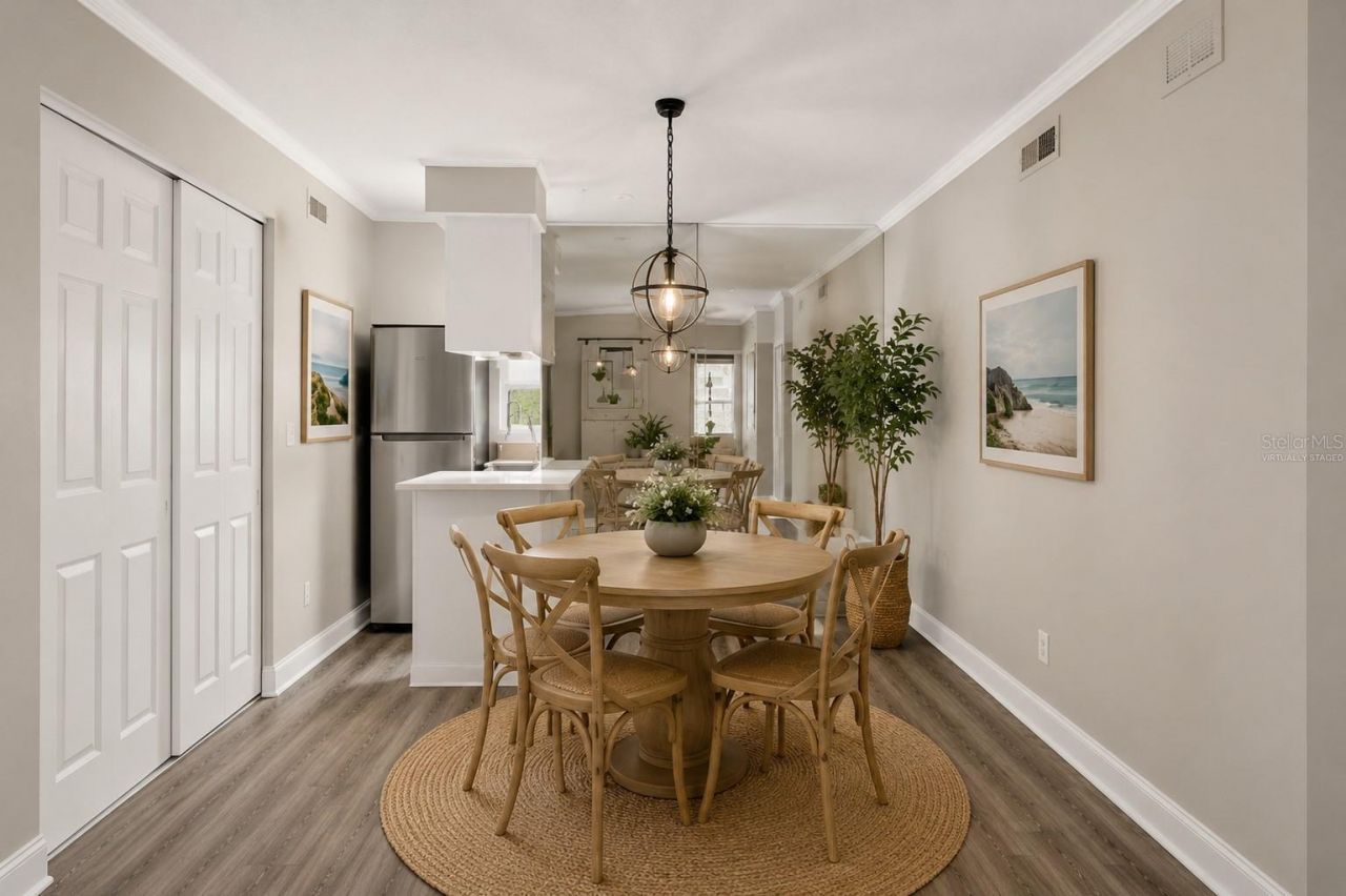 2717 Hidden Lake Boulevard, Unit B, Sarasota, FL 34237 Photo