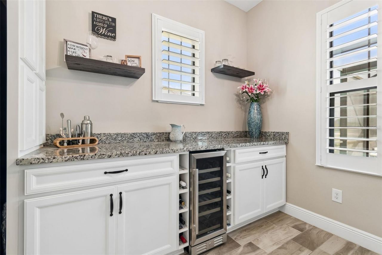 14622 Red Castle Avenue, Lithia, FL 33547 Photo