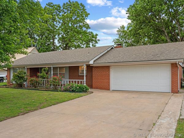 5423 Baylor Drive , Bartlesville, OK 74006