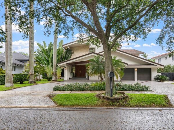 16214 NW 82nd Pl, Miami Lakes, FL 33016