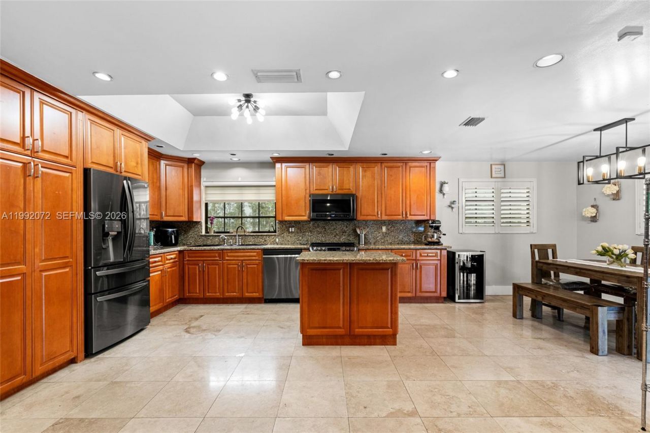 16214 NW 82nd Pl, Miami Lakes, FL 33016 Photo