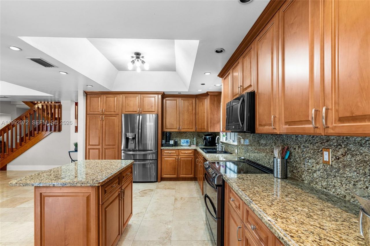 16214 NW 82nd Pl, Miami Lakes, FL 33016 Photo