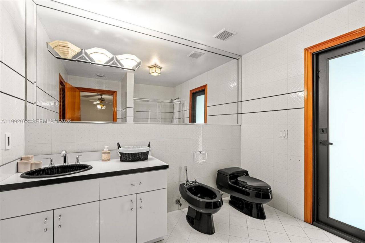 16214 NW 82nd Pl, Miami Lakes, FL 33016 Photo