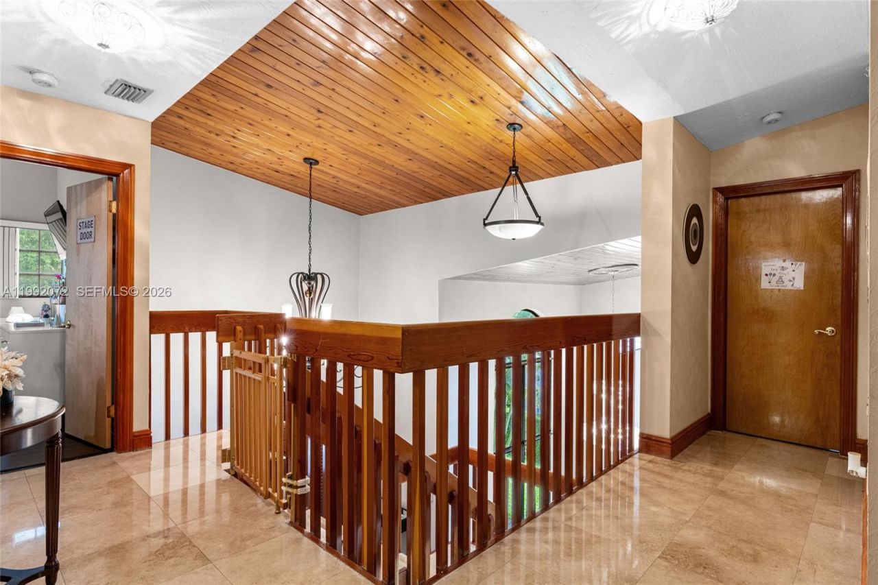 16214 NW 82nd Pl, Miami Lakes, FL 33016 Photo