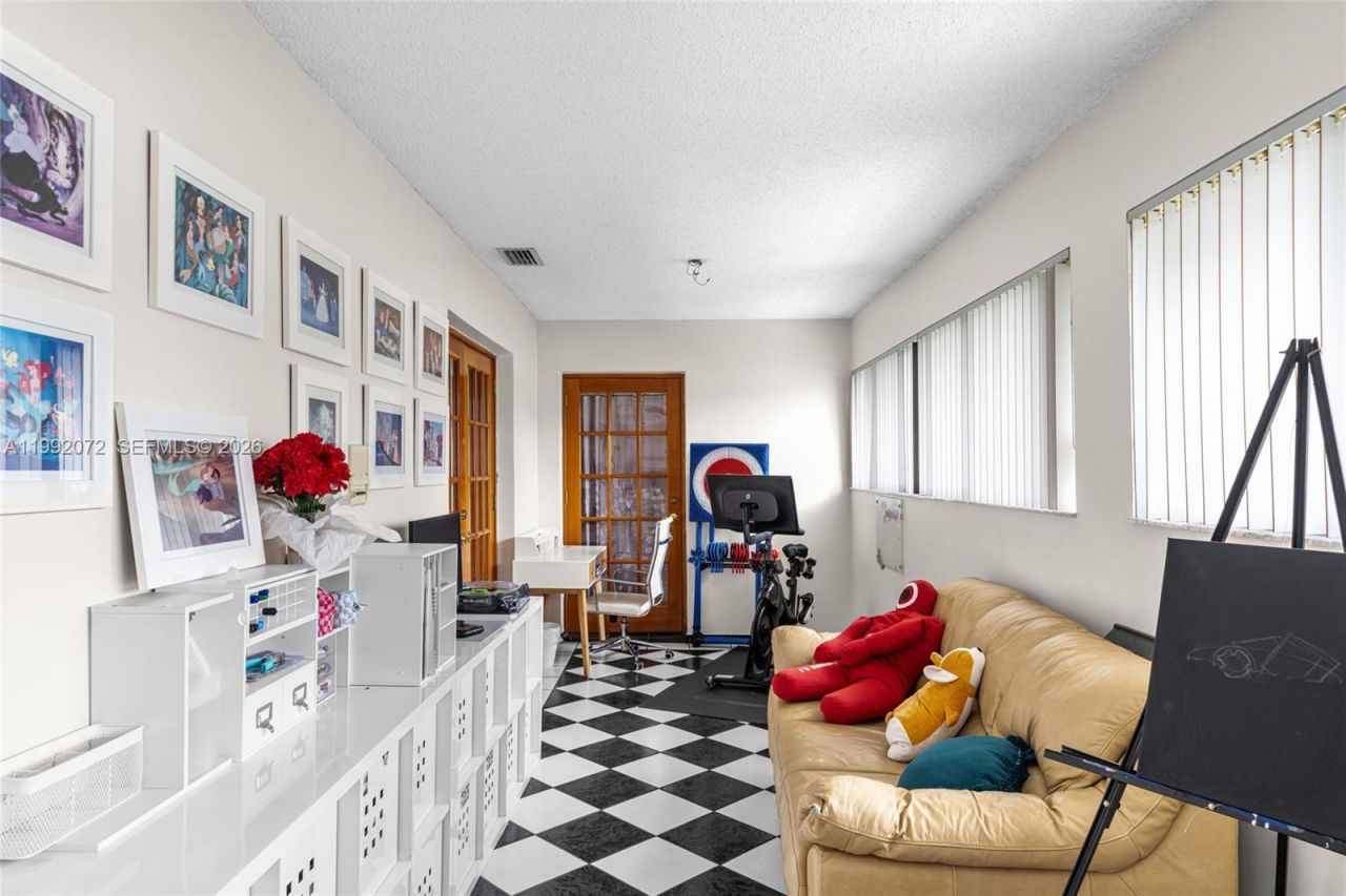 16214 NW 82nd Pl, Miami Lakes, FL 33016 Photo