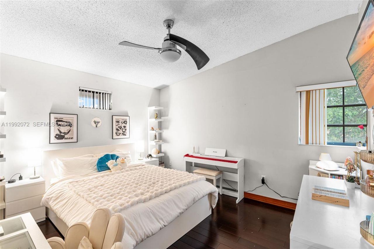 16214 NW 82nd Pl, Miami Lakes, FL 33016 Photo