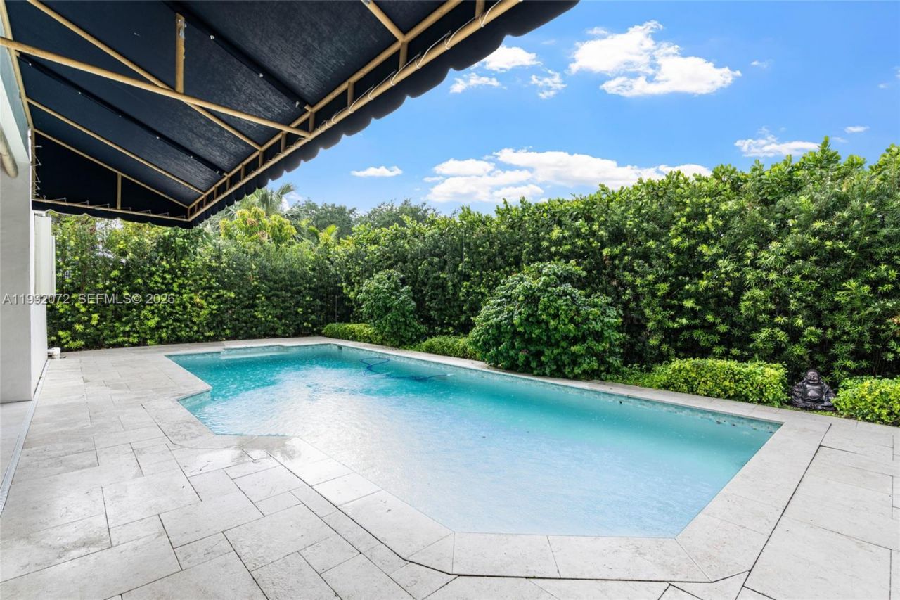 16214 NW 82nd Pl, Miami Lakes, FL 33016 Photo