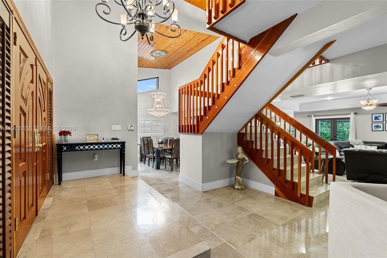 16214 NW 82nd Pl, Miami Lakes, FL 33016 Photo