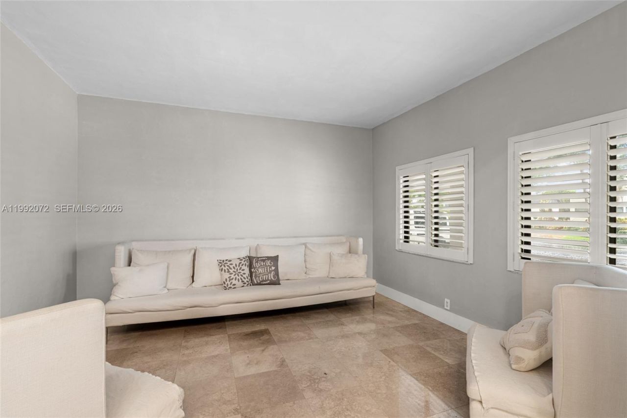16214 NW 82nd Pl, Miami Lakes, FL 33016 Photo