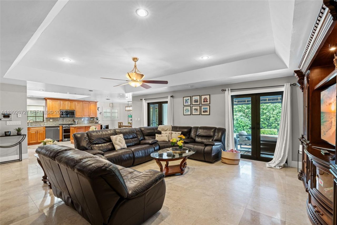 16214 NW 82nd Pl, Miami Lakes, FL 33016 Photo