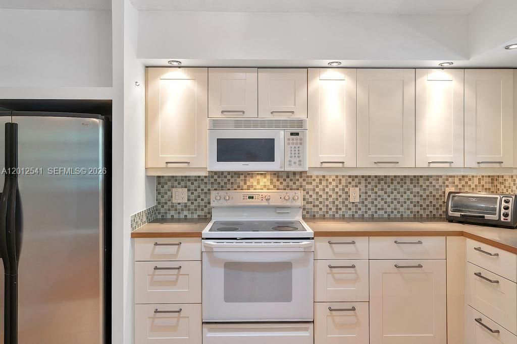 645 NE 77th St , Unit 19, Miami, FL 33138 Photo
