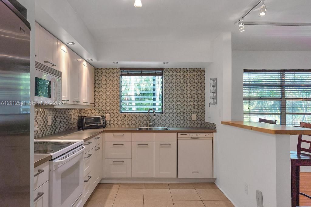 645 NE 77th St , Unit 19, Miami, FL 33138 Photo