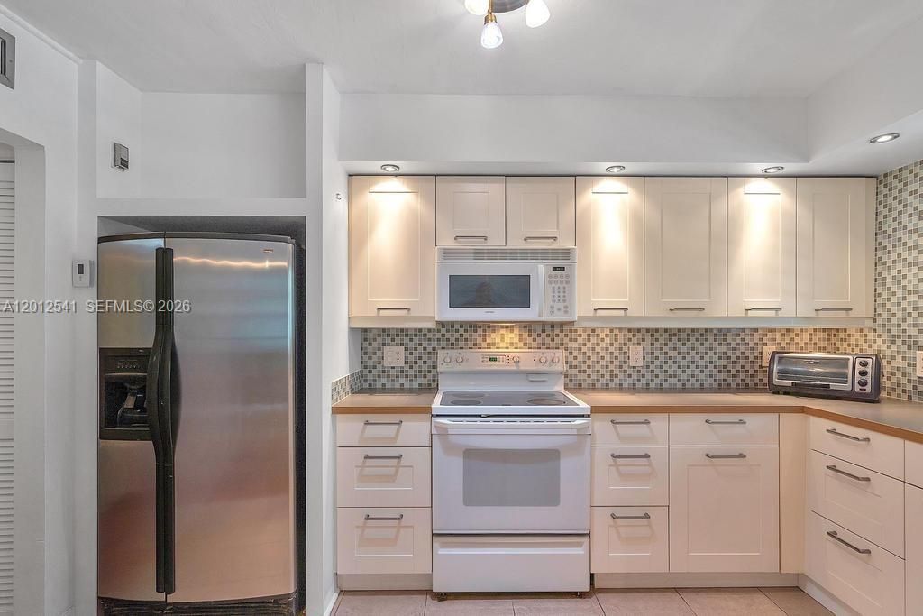 645 NE 77th St , Unit 19, Miami, FL 33138 Photo