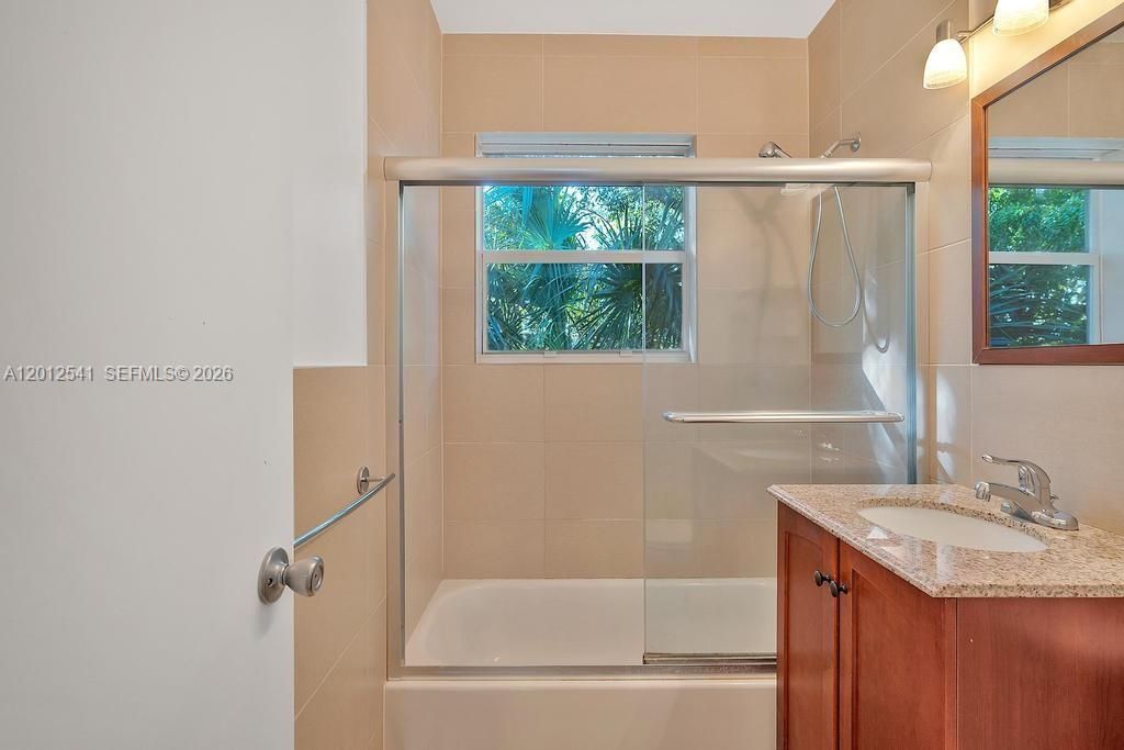 645 NE 77th St , Unit 19, Miami, FL 33138 Photo