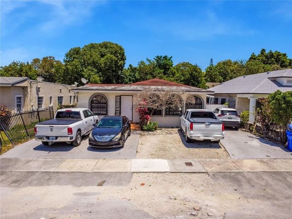 201 NW 25th Ave , Miami, FL 33125