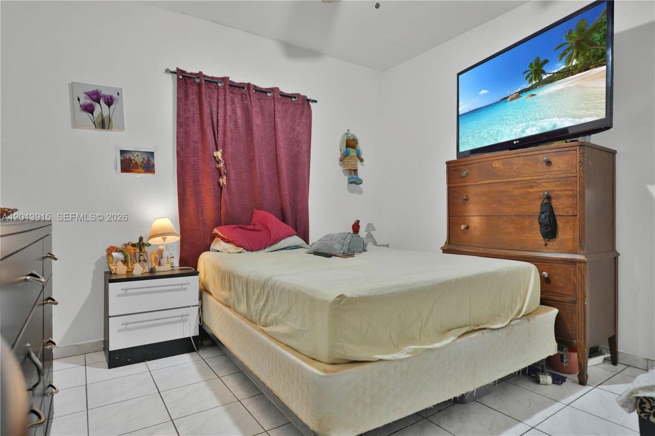 201 NW 25th Ave , Miami, FL 33125 Photo