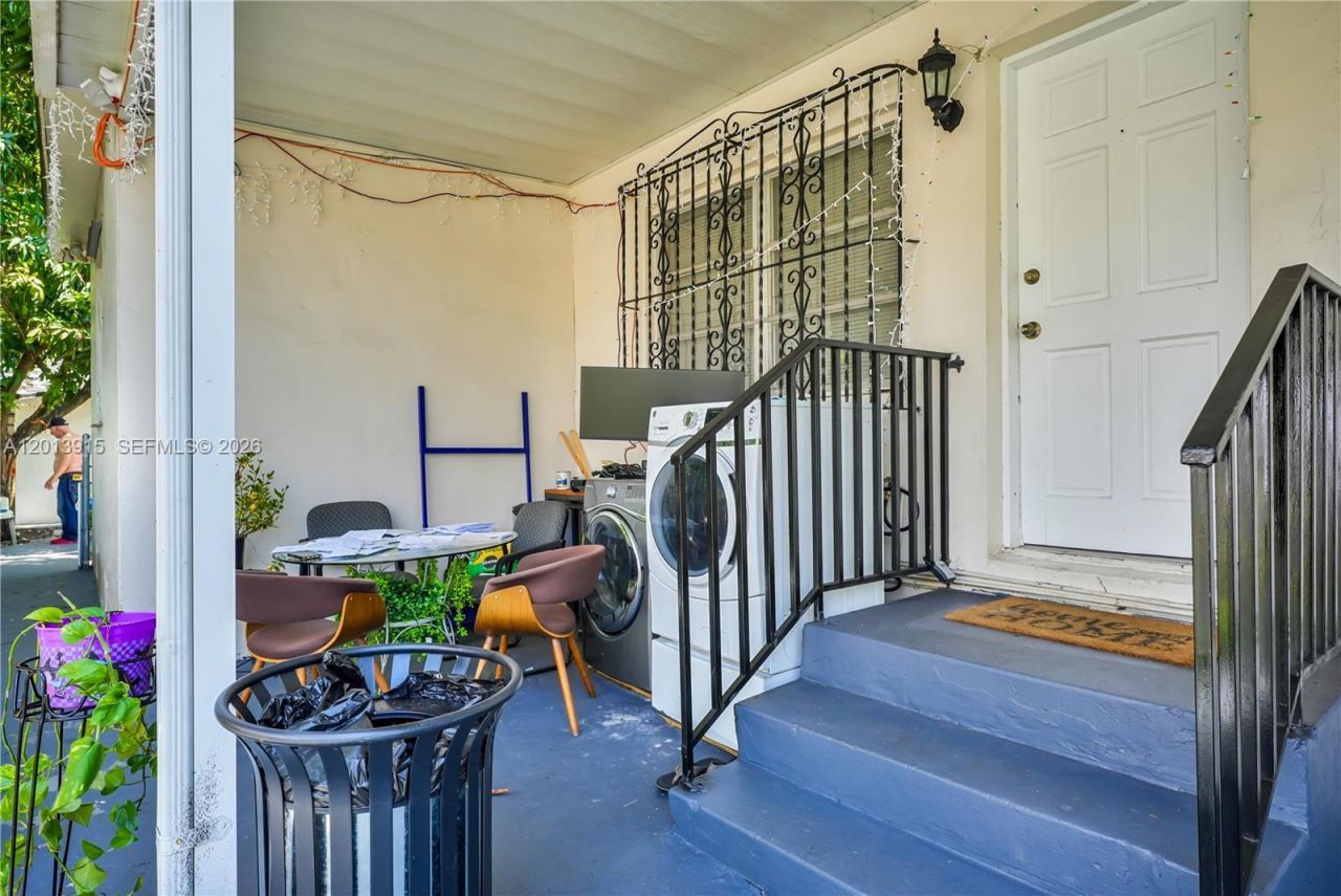 201 NW 25th Ave , Miami, FL 33125 Photo