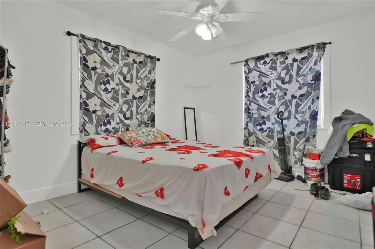 201 NW 25th Ave , Miami, FL 33125 Photo