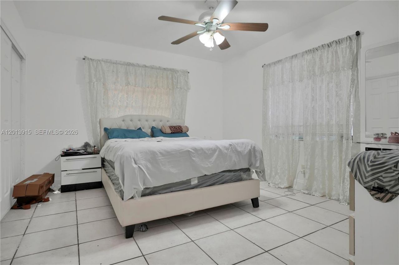 201 NW 25th Ave , Miami, FL 33125 Photo