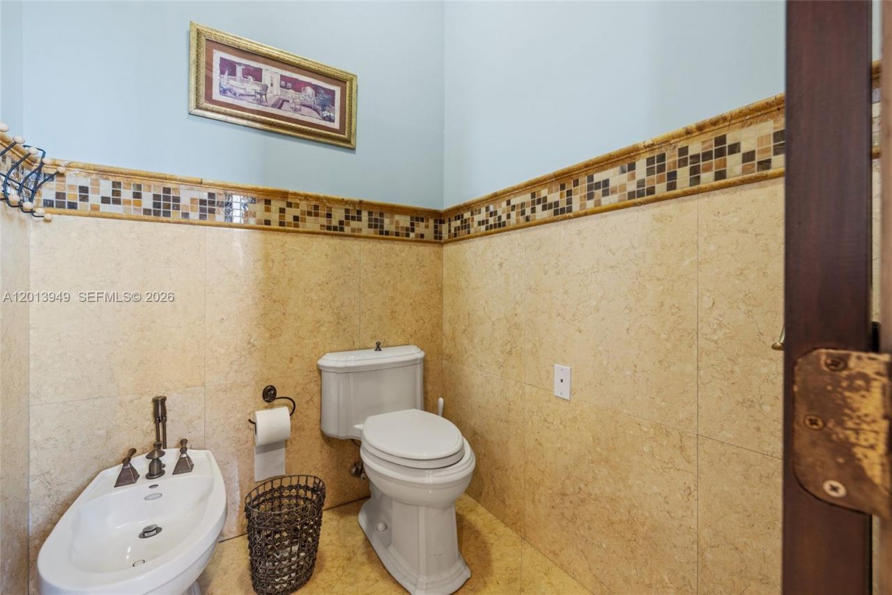 9861 NW 135th St , Hialeah Gardens, FL 33018 Photo