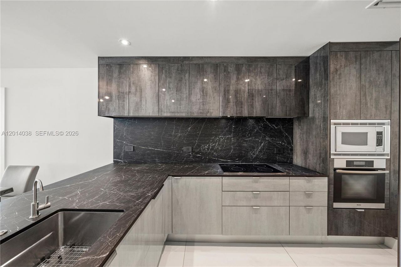 900 Biscayne Blvd, Unit 4202, Miami, FL 33132 Photo