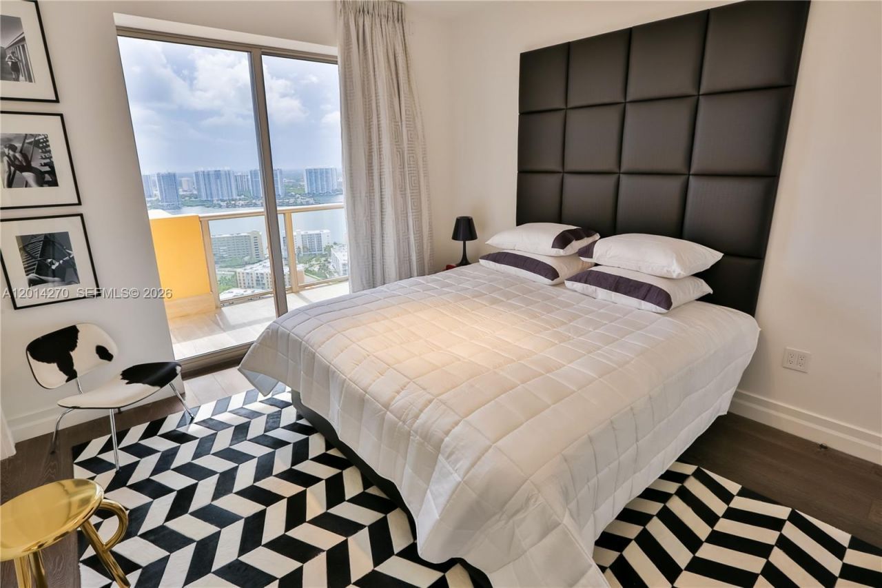 17749 Collins Ave, Unit 2801, Sunny Isles Beach, FL 33160 Photo