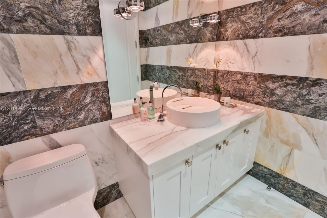17749 Collins Ave, Unit 2801, Sunny Isles Beach, FL 33160 Photo