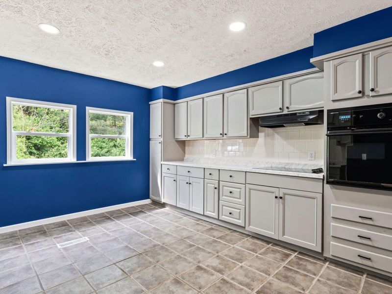 9689 Stickle Road , Saint Louisville, OH 43071 Photo 15