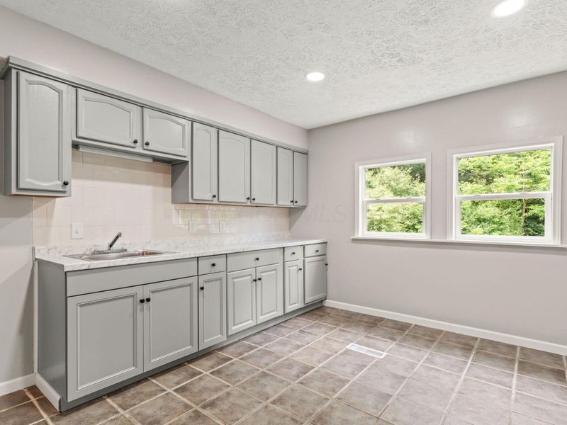 9689 Stickle Road, Saint Louisville, OH 43071 Photo 15