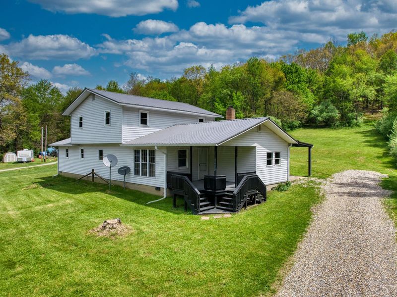 9689 Stickle Road , Saint Louisville, OH 43071 Photo 2