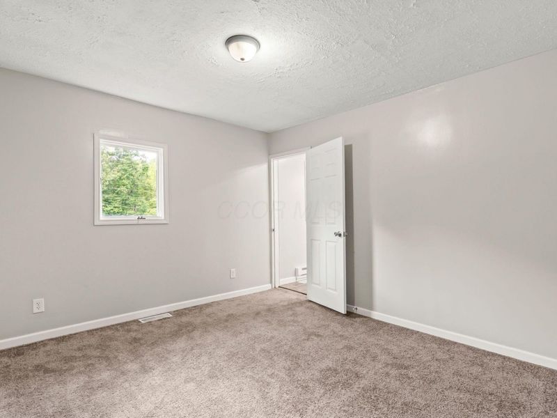 9689 Stickle Road, Saint Louisville, OH 43071 Photo 28
