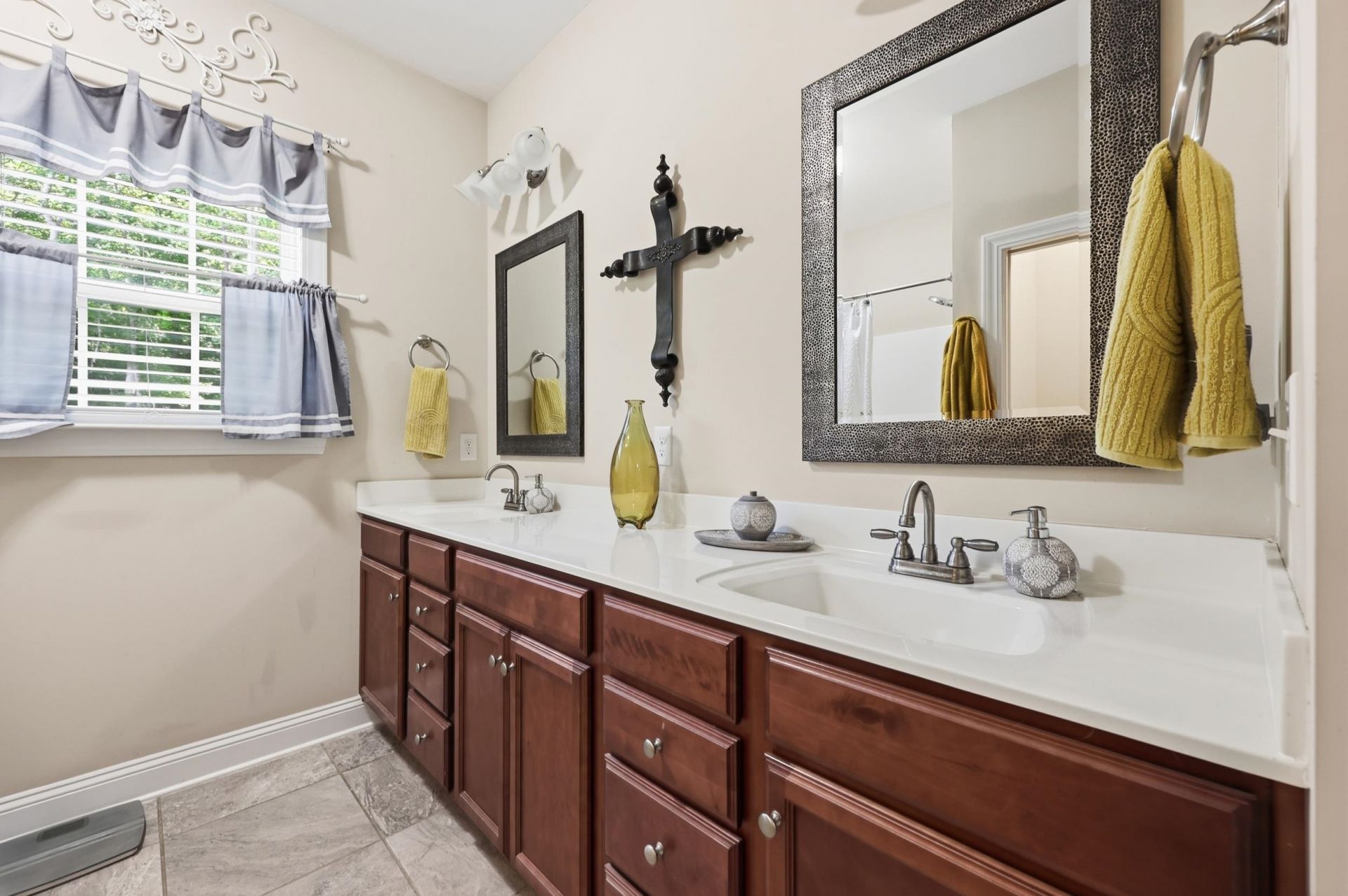 4206 Ridgewood Dr.  Photo 24